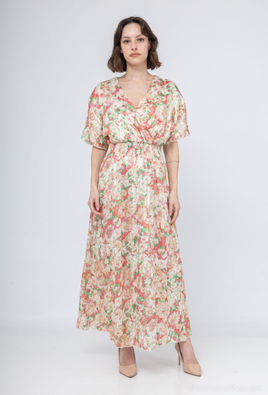 Grossiste Lilie Rose - robes longues avec un motif floral généreux.