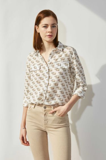 Wholesaler Lily White - Elephant print shirt