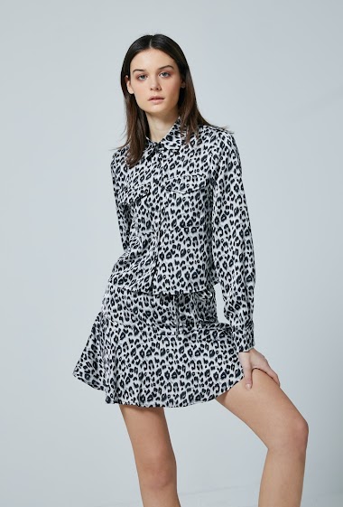 Wholesaler Lily White - Leopard print shirt