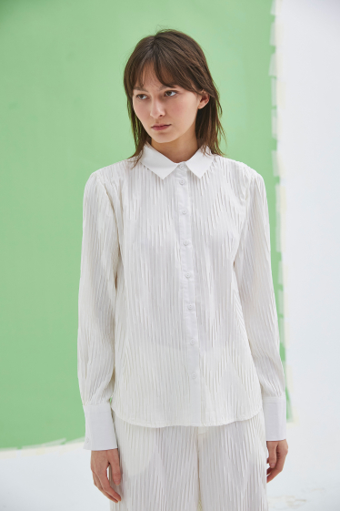 Wholesaler Lily White - Shirt in pleated material