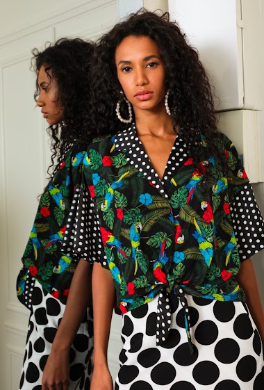Wholesaler 17 AUGUST - Knot shirt with tropical and polka dots prints