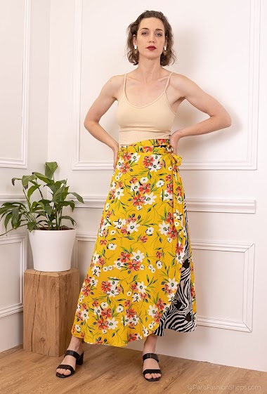 Wholesaler 17 AUGUST - Printed wrap skirt