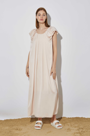 Großhändler Lily White - Langes, fließendes Kleid mit Schulterpolstern