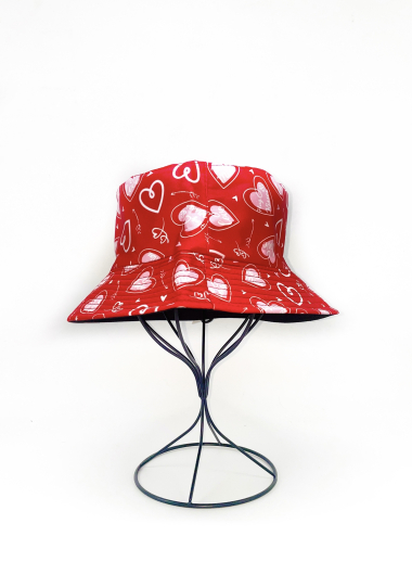 Wholesaler LINETA - Reversible heart-print bucket hat