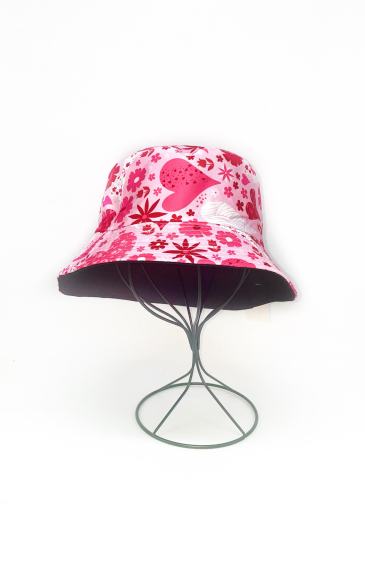 Wholesaler LINETA - Reversible bucket hat with flower and heart print