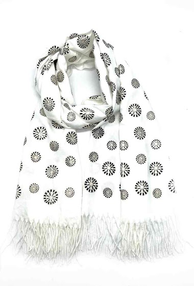 Wholesaler LINETA - Soft shiny scarves with modern patterns