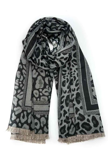 Wholesaler LINETA - Soft thick scarves with leopard patterns