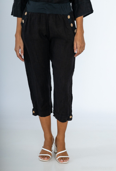 Grossiste SHYLOH - Pantalon mi-long avec détail bouton dans le bas et sur les poches