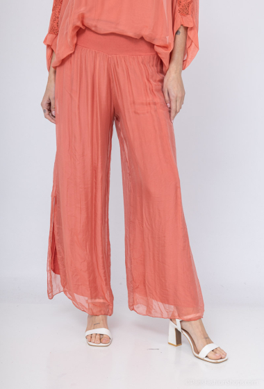 Wholesaler SHYLOH - Silk pants opening on the sides at the bottom