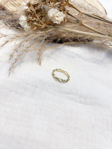 Wholesaler Lolilota - pointed oval rhinestone ring