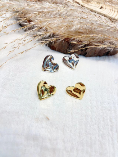 Wholesaler Lolilota - earring hammered heart in stainless steel