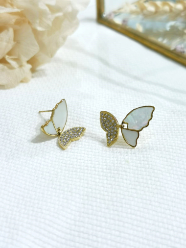 Wholesaler Lolilota - earring butterfly half mother of pearl half strass in Stainless Steel