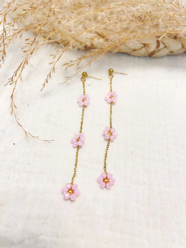 Grossiste Lolilota - boucle d'oreille pendant fleurs perles acier