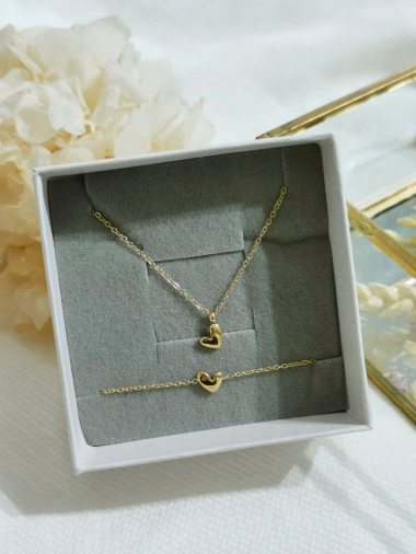 Grossiste Lolilota - Coffret collier et bracelet petit coeur en acier inoxydable