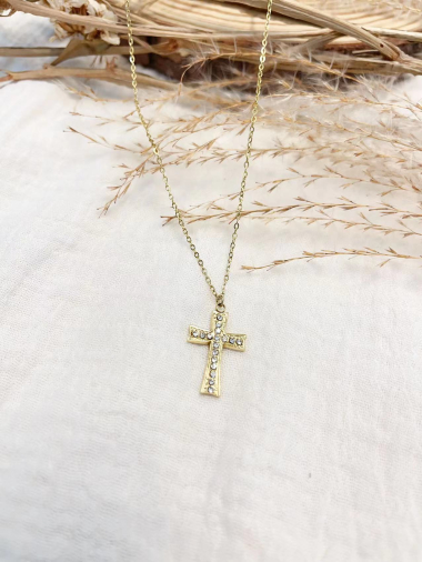 Großhändler Lolilota - Halskette mit Kreuz aus Stahl mit Strasssteinen