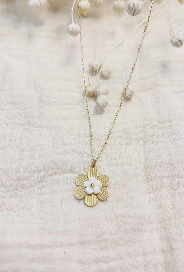 Wholesaler Lolilota - NECKLACE FLOWER MOTHER OF PEARL