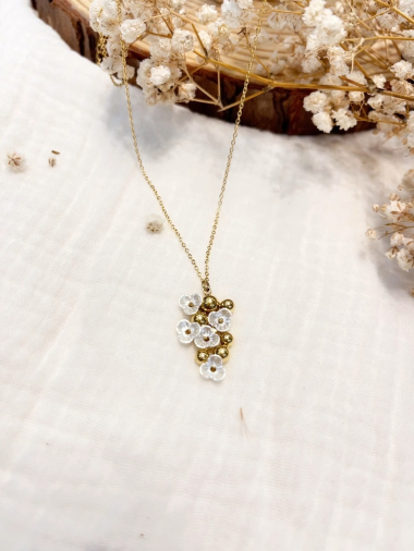 Grossiste Lolilota - collier fleurs en perle acrylique et acier inoxydable
