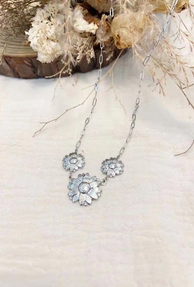 Wholesaler Lolilota - Necklace triple flower