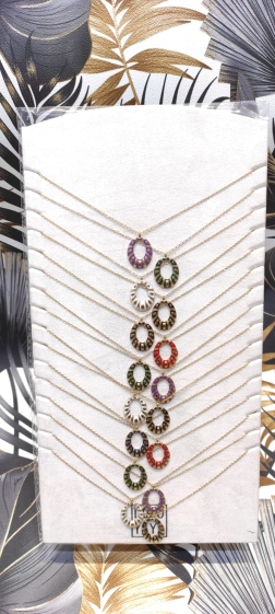 Wholesaler Lolo & Yaya - 3€50/pcs, 16pcs steel necklaces on free display