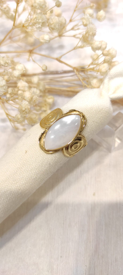 Wholesaler Lolo & Yaya - Naoumie mother-of-pearl ring in stainless steel