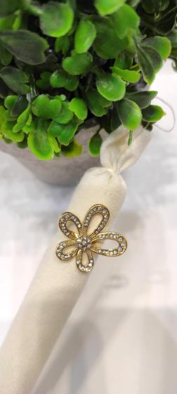 Wholesaler Lolo & Yaya - Claro flower rhinestone ring in stainless steel