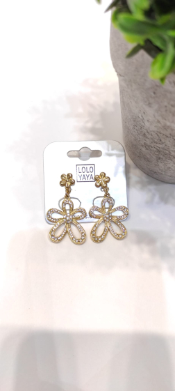 Wholesaler Lolo & Yaya - Claro flower rhinestone earrings in stainless steel