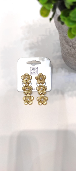 Wholesaler Lolo & Yaya - Giannina triple flower earrings in stainless steel