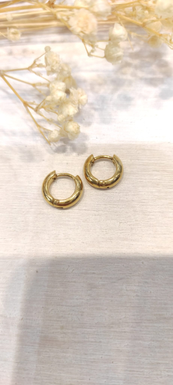 Wholesaler Lolo & Yaya - 0.8cm Chayana earrings in stainless steel