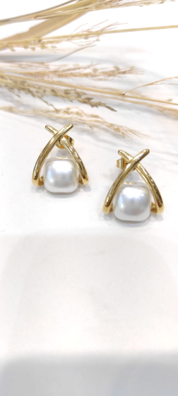Wholesaler Lolo & Yaya - 1.5cm Sarina pearl earrings in stainless steel