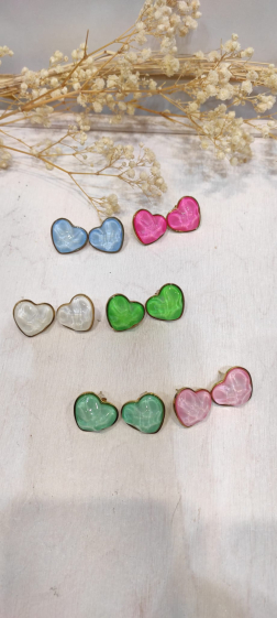 Wholesaler Lolo & Yaya - Leidy acrylic heart earrings in steel