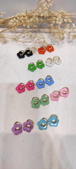 Wholesaler Lolo & Yaya - Flora acrylic earrings 5 ​​petals in steel