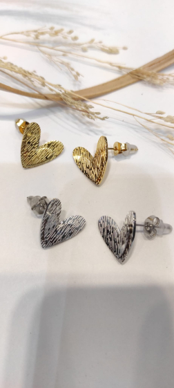 Wholesaler Lolo & Yaya - Stacie heart earrings in stainless steel