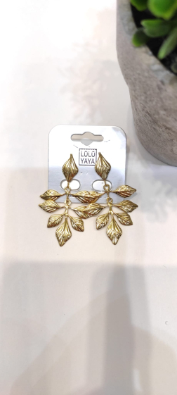 Wholesaler Lolo & Yaya - Adonia leaf earrings in stainless steel