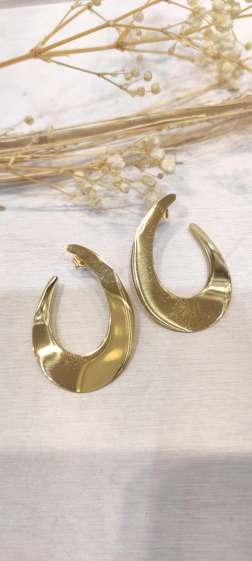Wholesaler Lolo & Yaya - Matte Nazla earrings in stainless steel