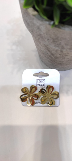Wholesaler Lolo & Yaya - Noëlle chip earrings in stainless steel
