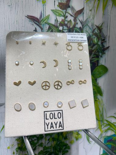 Mayorista Lolo & Yaya - boucles d’oreilles puces nacre en acier sur présentoir offert