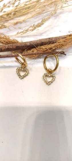 Wholesaler Lolo & Yaya - Abbé heart rhinestone earrings in steel