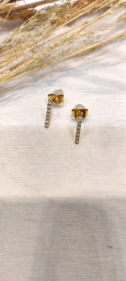 Wholesaler Lolo & Yaya - Ginou rhinestone earrings in stainless steel
