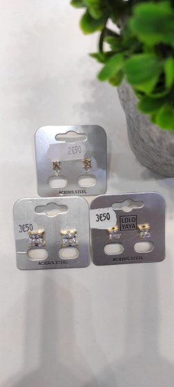 Wholesaler Lolo & Yaya - L size square diamond earrings in stainless steel