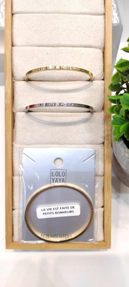 Wholesaler Lolo & Yaya - Bracelet message « LA VIE EST FAITE DE PETITS BONHEURS » en acier inoxydable