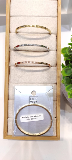 Wholesaler Lolo & Yaya - Bracelet message « Parfaite avec plein de jolis défauts » en acier inoxydable