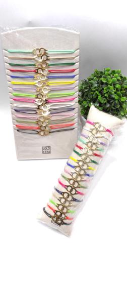Großhändler Lolo & Yaya - Handschellenarmbänder aus Edelstahl, 16 Stück, kostenlos ausgestellt