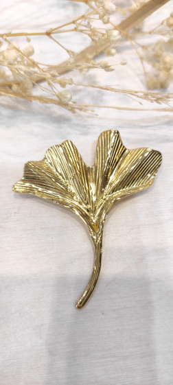 Wholesaler Lolo & Yaya - Myrina ginkgo leaf brooch in stainless steel