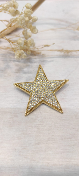 Wholesaler Lolo & Yaya - Stainless steel rhinestone star brooch