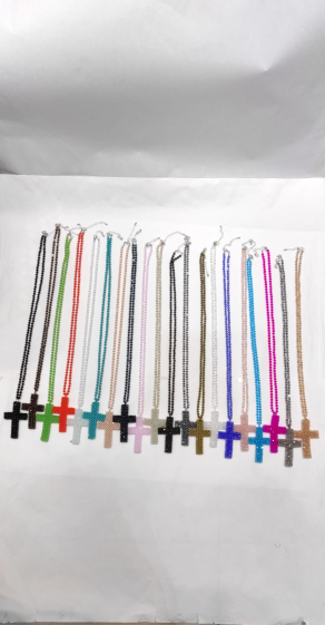 Wholesaler Lolo & Yaya - Crystal cross necklace