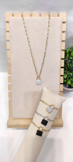 Wholesaler Lolo & Yaya - Large mesh rhinestone necklace with stainless steel padlock