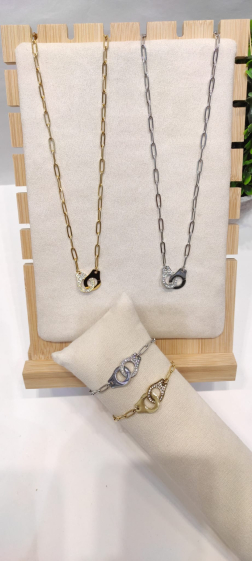 Wholesaler Lolo & Yaya - Stainless steel rhinestone handcuff necklace