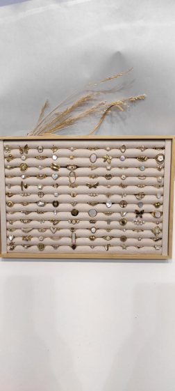 Wholesaler Lolo & Yaya - Set of 120 adjustable mother-of-pearl steel rings on free display