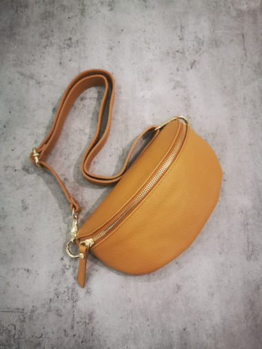 Wholesaler Lorenzo - Leather fanny pack made in ITALY PF