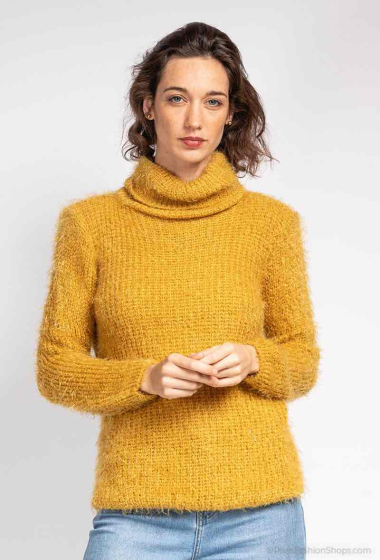 Wholesaler Loriane - Fluffy sweater with turtle neck